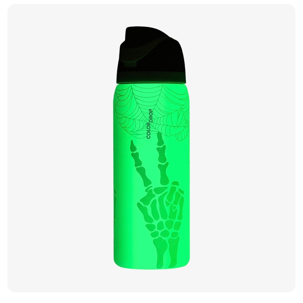 Owala Glow-in-the-Dark 32oz Freesip Water Bottle NEW